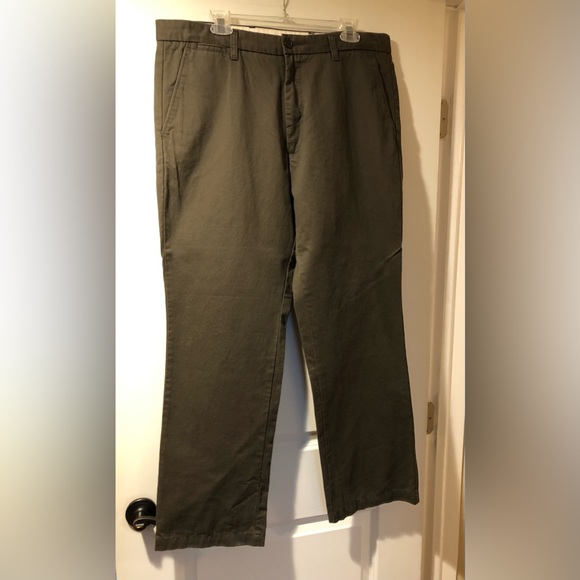 Men’s Dockers brown pants 36x32 - Picture 2 of 4